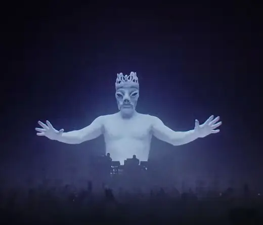The Chemical Brothers estrena MAH, un video donde pone a todos a bailar.